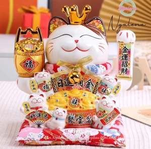 Tượng mèo thần tài